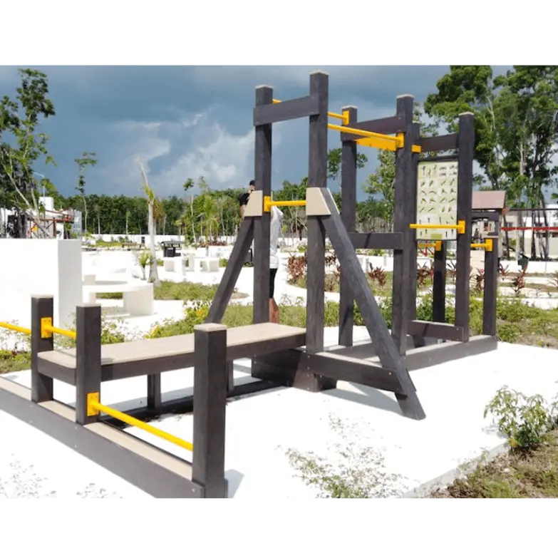 Sustainable Outdoor Workout Gear / Park Fitness Stations / Public Recycled Gyms