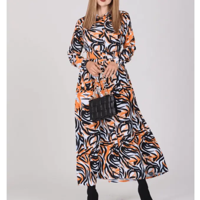 Women's Floor-Length Gown / Flowing Maxi Dress / Feminine Maxi Attire