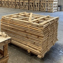 Reusable Pallets / Durable and Cost-Effective Shipping Solution