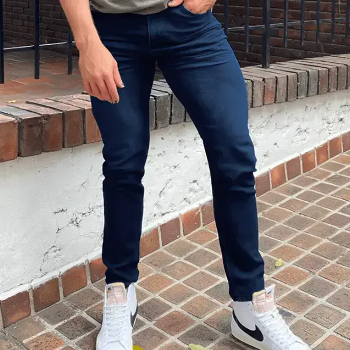 Contoured Denim Bottoms / Stylish Slim Men's Jeans / Body-Hugging Skinny Pants