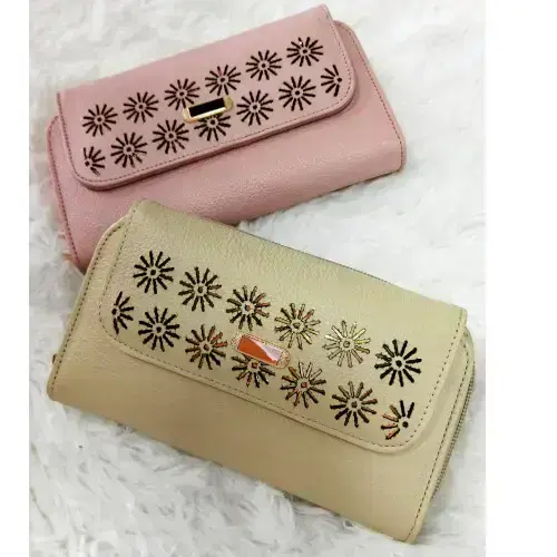 What a Wallet! DAISY 