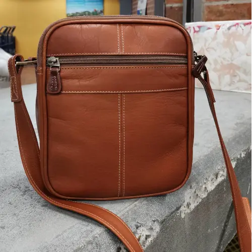 Honeyed Tan Handbag / Ribbed Leather Clutch / Versatile Shoulder Bag